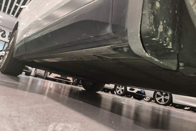 Used Nio ES6 2020 420 km Sport Edition Right Side Sill