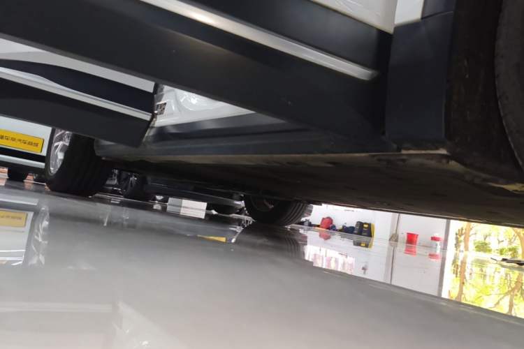 Used Nio ES6 2020 420 km Sport Edition Right Side Sill