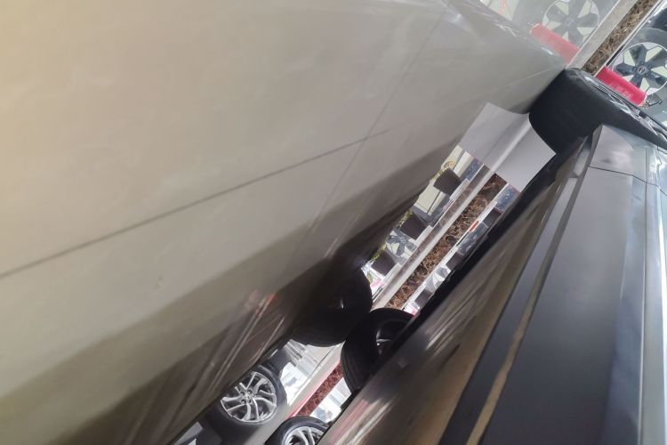 Used Nio ES6 2020 420 km Sport Edition Right Side Sill