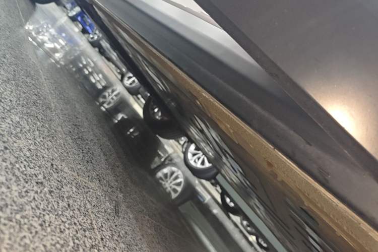 Used Nio ES6 2020 455KM Sport Edition Right Side Sill