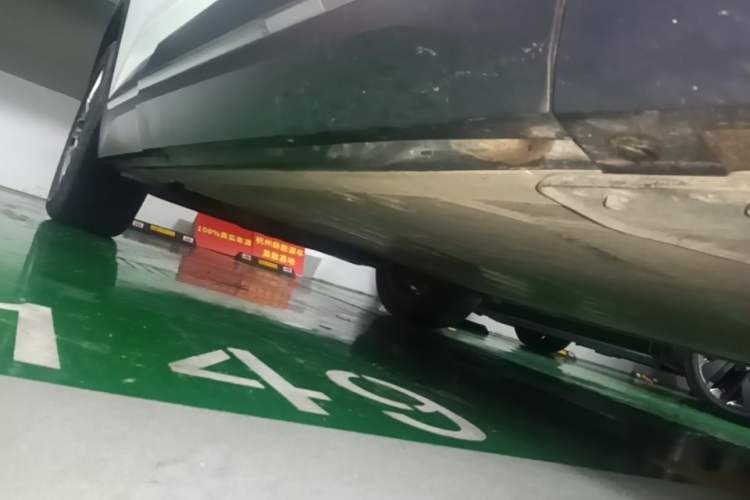 Used Nio ES6 2020 420 km Sport Edition Right Side Sill