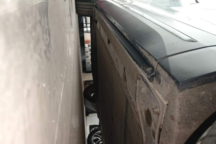 Used Nio ES6 2020 600 km Sport Edition Right Side Sill
