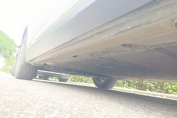 Used Nio ES6 2020 600 km Sport Edition Right Side Sill