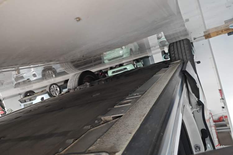 Used Nio ES6 2020 455KM Sport Edition Right Side Sill