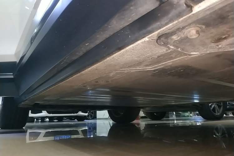 Used Nio ES6 2020 420 km Sport Edition Right Side Sill