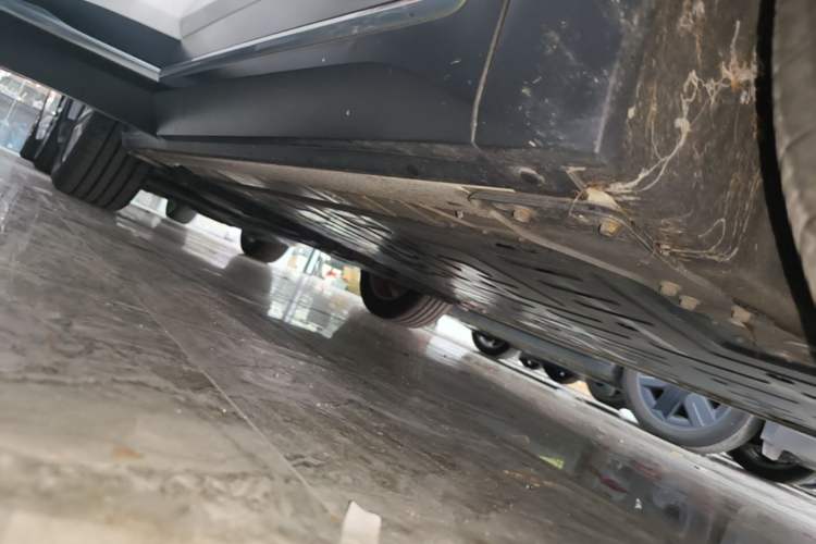 Used Nio ES6 2020 600 km Sport Edition Right Side Sill