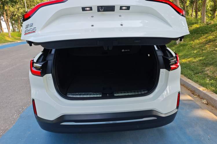 Used Nio ES6 2020 610 km Performance Version Trunk