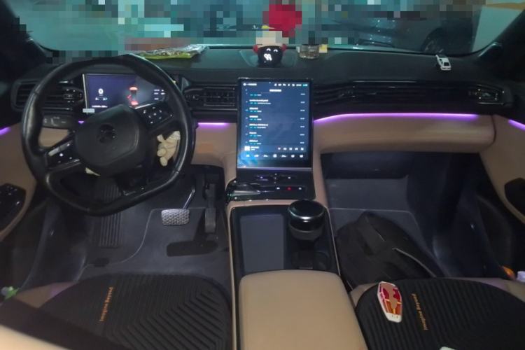 Used Nio ES6 2022 75 kWh Sport Edition Center Console