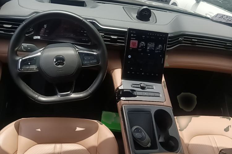 Used Nio ES6 2022 75 kWh Sport Edition Center Console
