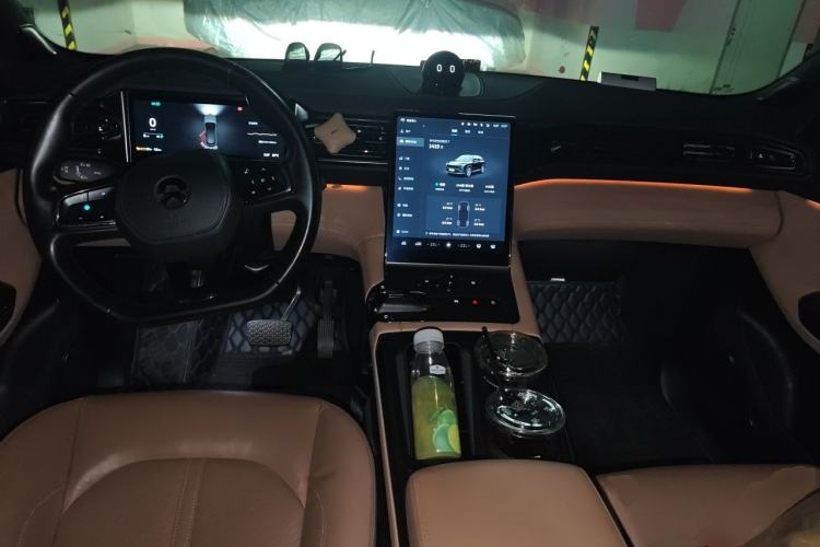 Used Nio ES6 2022 75 kWh Sport Edition Center Console