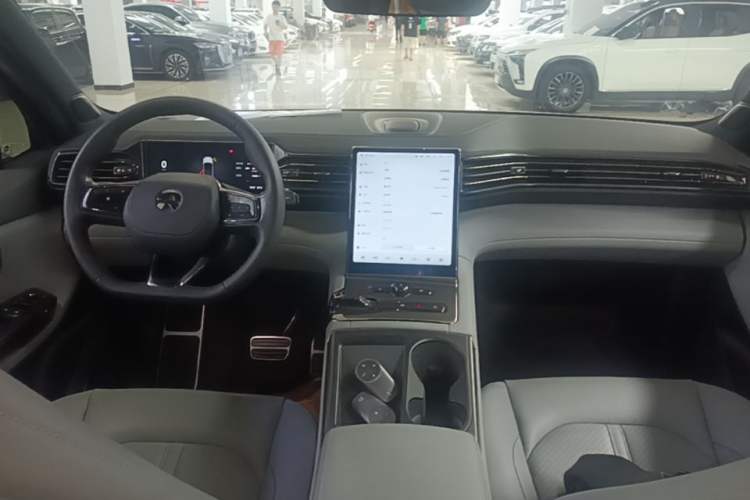 Used Nio ES6 2022 75 kWh Sport Edition Center Console