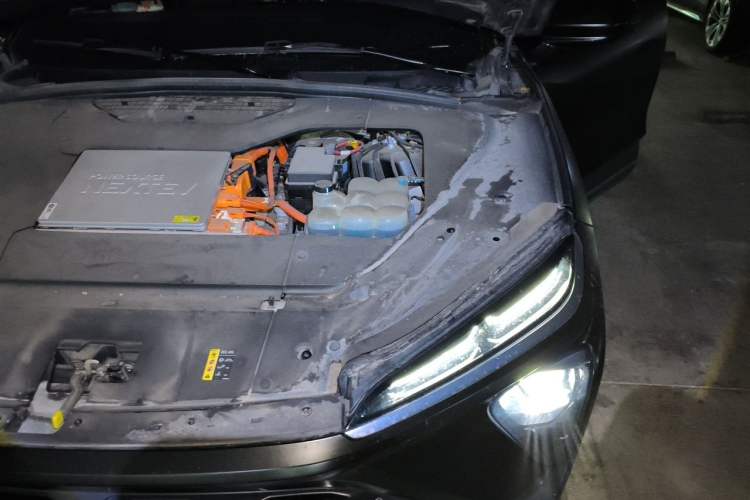 Used Nio ES6 2022 75 kWh Sport Edition Engine Bay Left