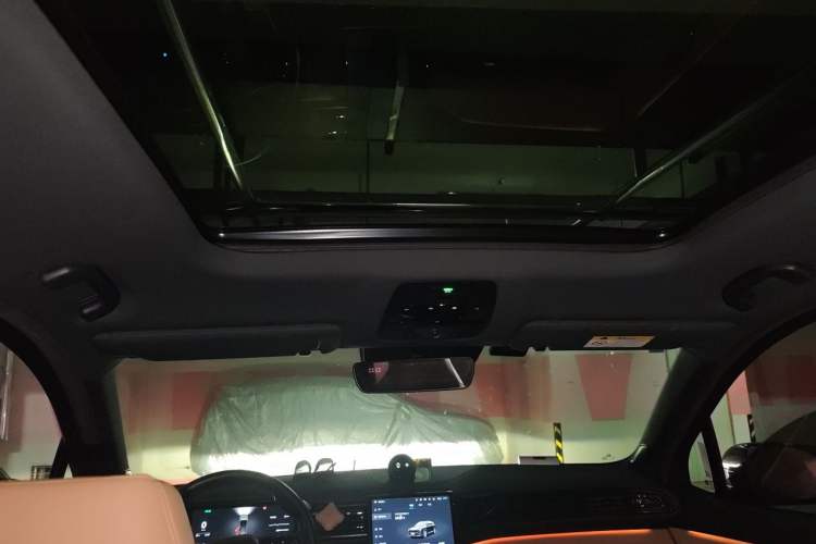 Used Nio ES6 2022 75 kWh Sport Edition Headliner