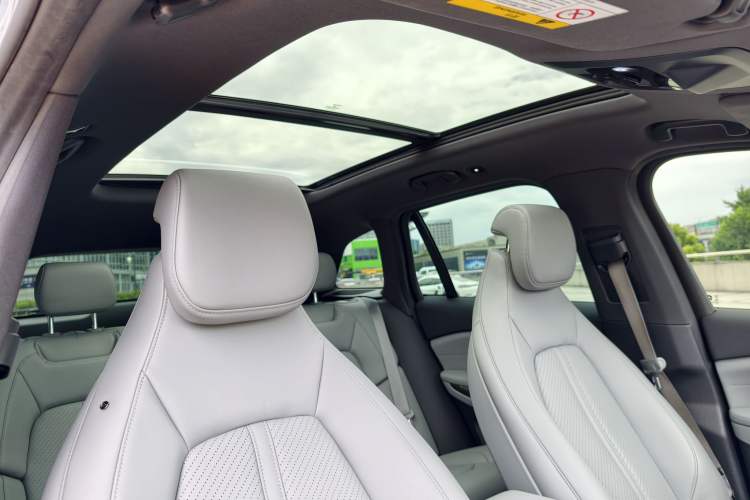 Used Nio ES6 2022 75 kWh Sport Edition Headliner
