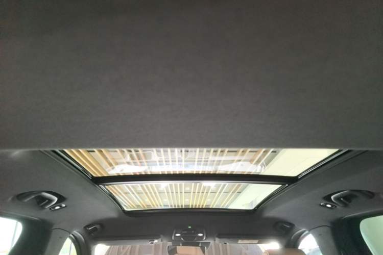 Used Nio ES6 2022 75 kWh Sport Edition Headliner