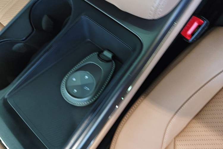 Used Nio ES6 2022 75 kWh Sport Edition Interior 1