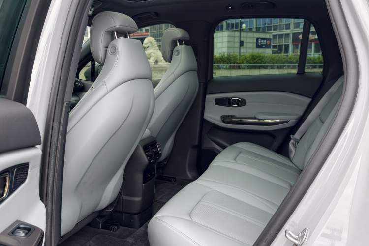 Used Nio ES6 2022 75 kWh Sport Edition Interior 3