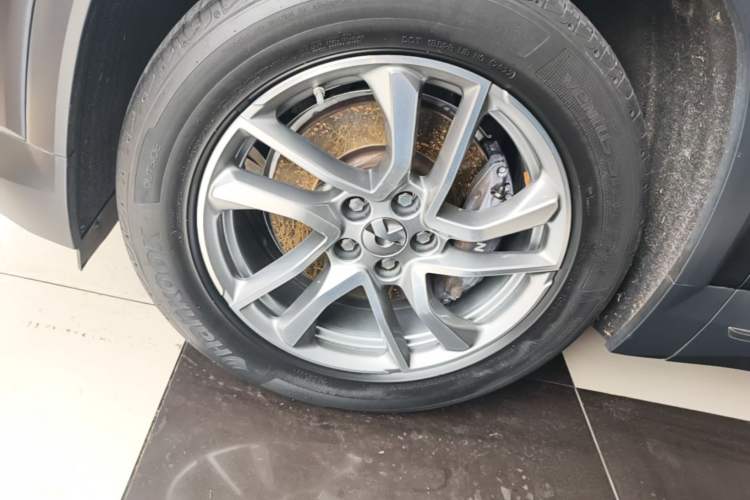Used Nio ES6 2022 75 kWh Sport Edition Left Front Wheel Hub
