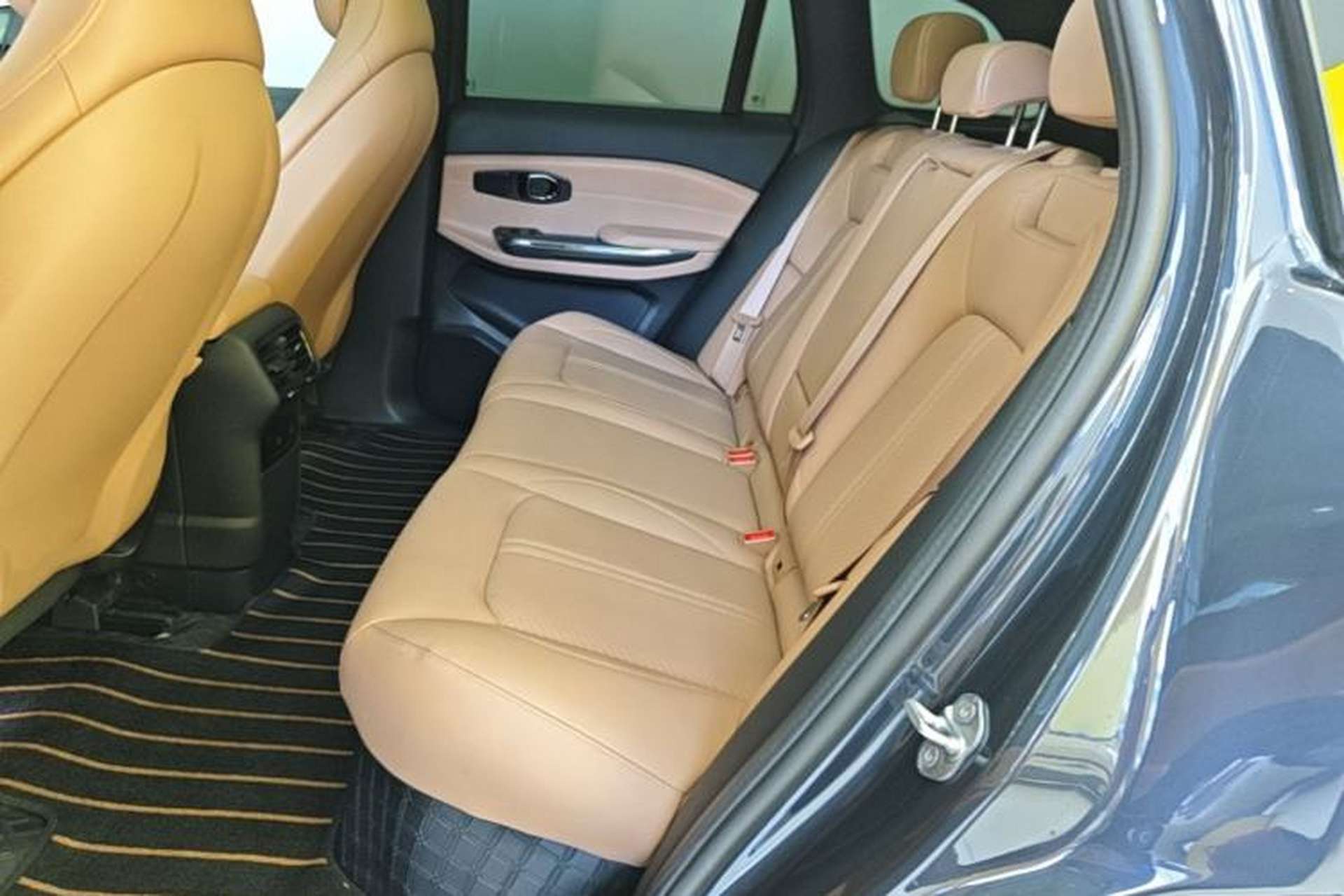 Used Nio ES6 2022 75 kWh Sport Edition Left Rear Seat