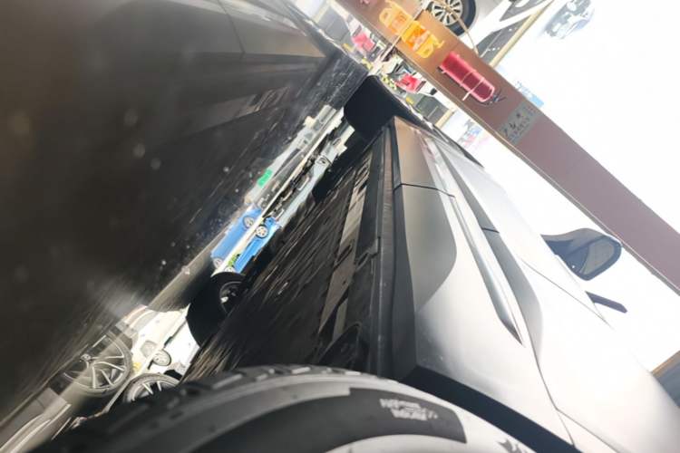 Used Nio ES6 2022 75 kWh Sport Edition Left Side Sill