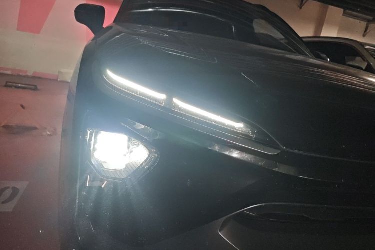 Used Nio ES6 2022 75 kWh Sport Edition Right Front Headlight