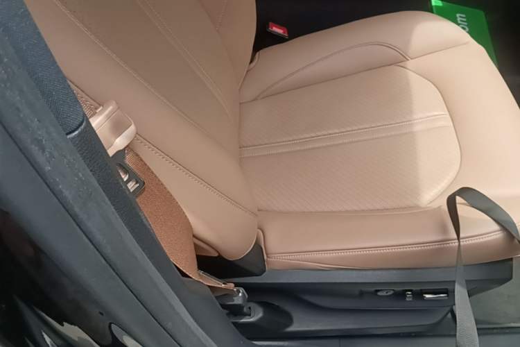 Used Nio ES6 2022 75 kWh Sport Edition Right Front Seat