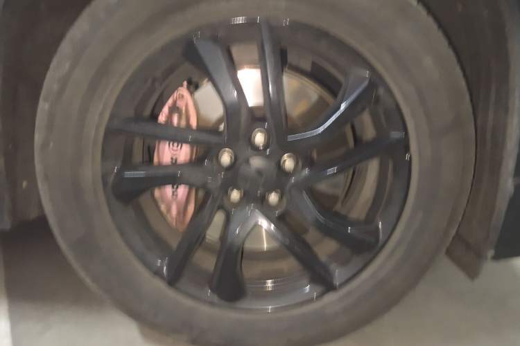 Used Nio ES6 2022 75 kWh Sport Edition Right Front Wheel Hub