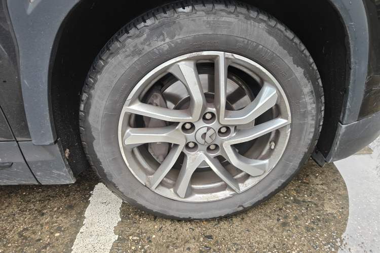 Used Nio ES6 2022 100kWh Performance Version Right Front Wheel Hub