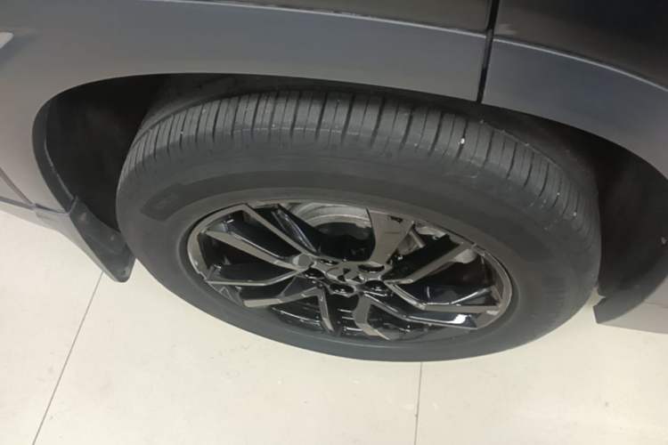 Used Nio ES6 2022 75 kWh Sport Edition Right Rear Wheel Hub