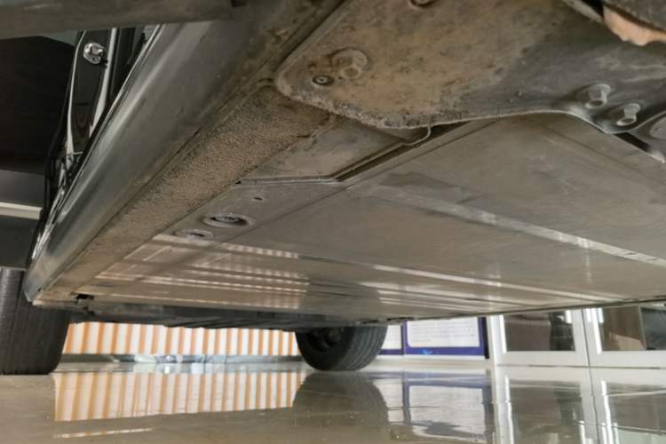 Used Nio ES6 2022 75 kWh Sport Edition Right Side Sill