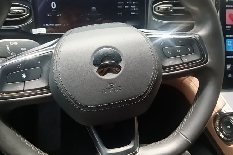Used Nio ES6 2022 75 kWh Sport Edition Steering Wheel