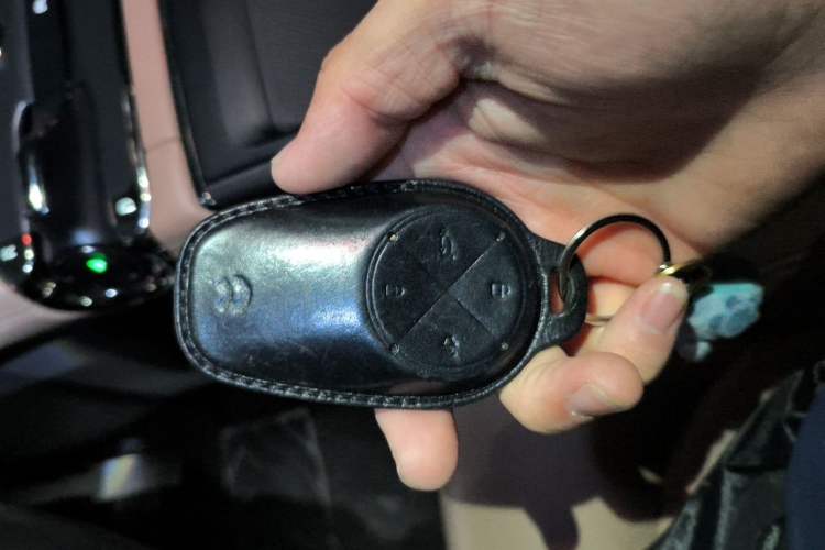 Used Nio ES6 2022 75 kWh Sport Edition Vehicle Key