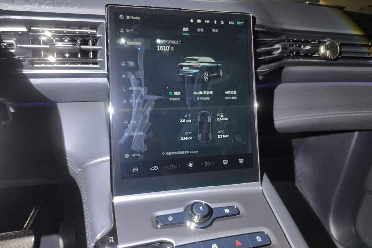 Used Nio ES6 2022 100kWh Sport Edition Audio And AC Panel