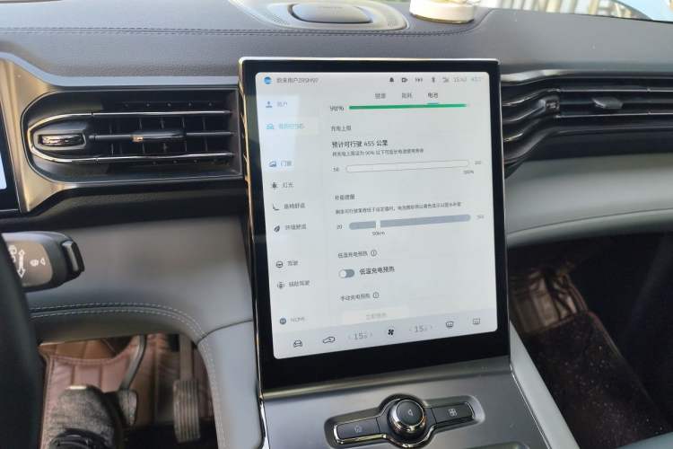 Used Nio ES6 2022 75 kWh Sport Edition Audio And AC Panel