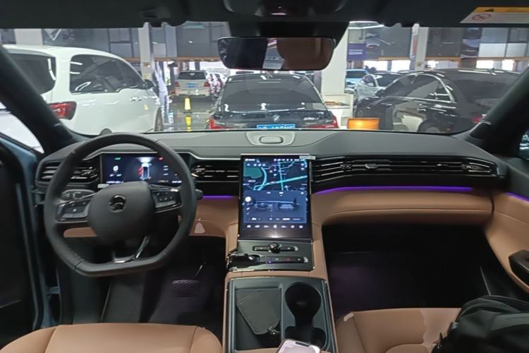 Used Nio ES6 2022 75 kWh Performance Version Center Console