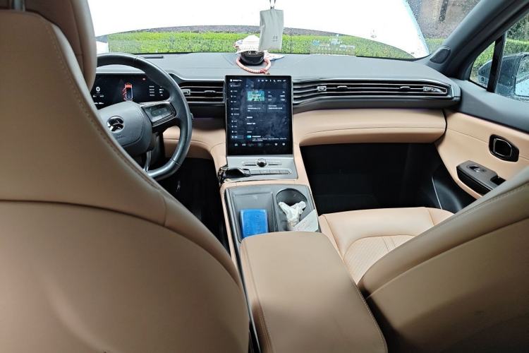 Used Nio ES6 2022 75 kWh Sport Edition Center Console