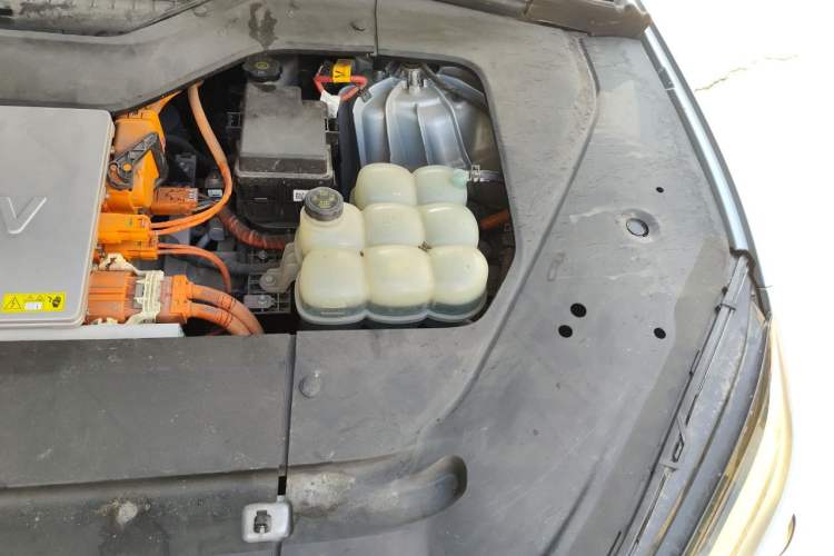 Used Nio ES6 2022 75 kWh Sport Edition Engine Bay Left