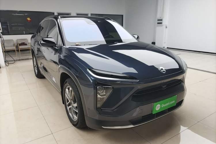 Used Nio ES6 2022 75 kWh Sport Edition Front Right 45 Deg