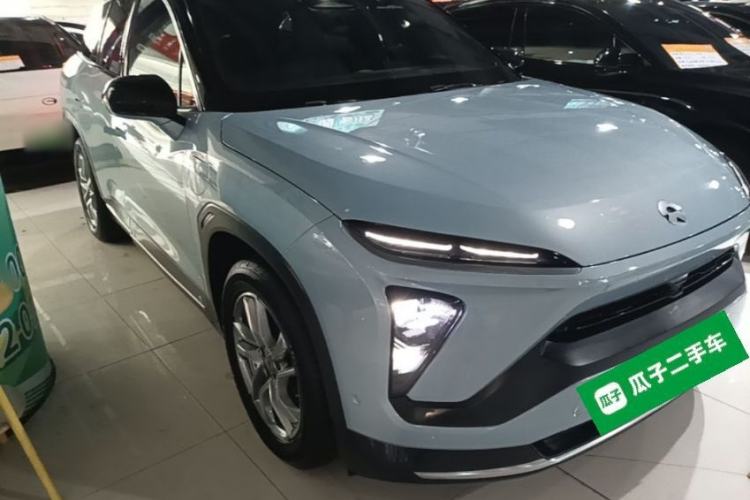 Used Nio ES6 2022 75 kWh Sport Edition Front Right 45 Deg