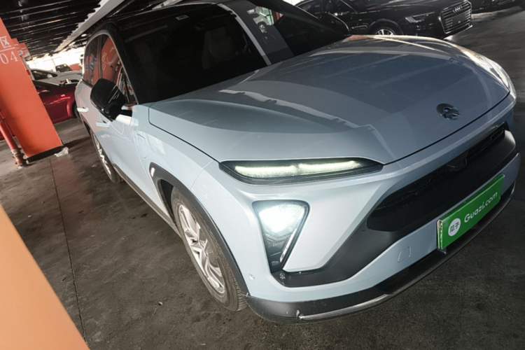 Used Nio ES6 2022 100kWh Performance Version Front Right 45 Deg