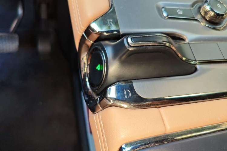 Used Nio ES6 2022 75 kWh Sport Edition Gear Lever