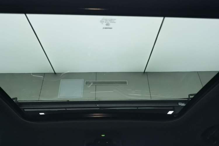 Used Nio ES6 2022 75 kWh Sport Edition Headliner