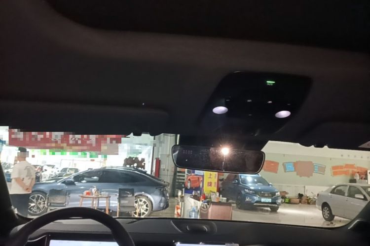 Used Nio ES6 2022 75 kWh Sport Edition Headliner