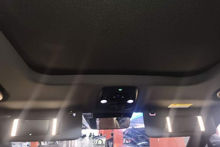 Used Nio ES6 2022 100kWh Performance Version Headliner