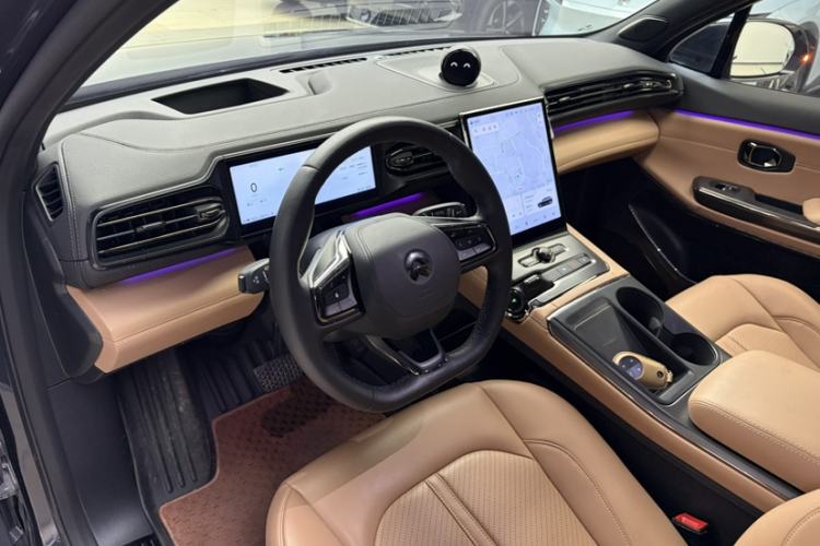 Used Nio ES6 2022 75 kWh Sport Edition Interior 6
