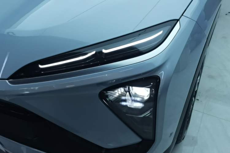 Used Nio ES6 2022 75 kWh Sport Edition Left Front Headlight