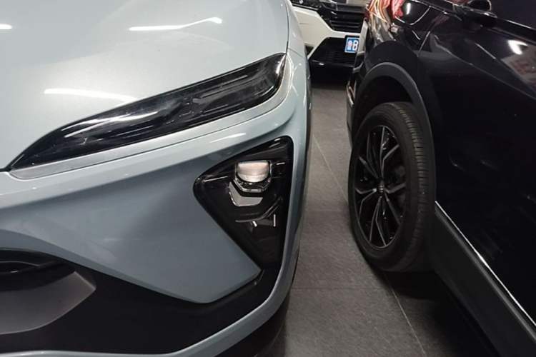 Used Nio ES6 2022 75 kWh Performance Version Left Front Headlight