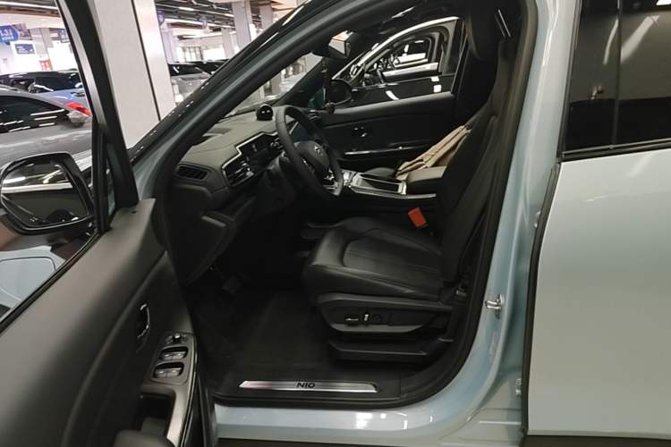 Used Nio ES6 2022 75 kWh Sport Edition Left Front Seat