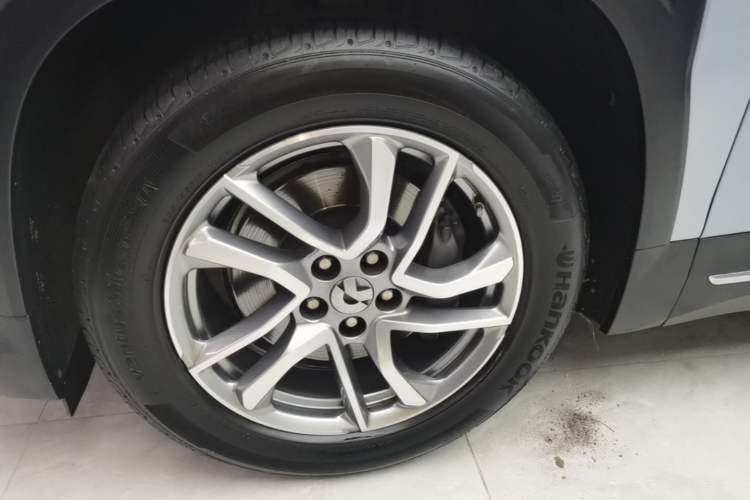 Used Nio ES6 2022 75 kWh Sport Edition Left Front Wheel Hub