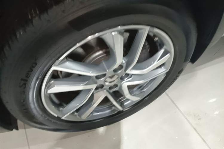 Used Nio ES6 2022 75 kWh Sport Edition Left Front Wheel Hub